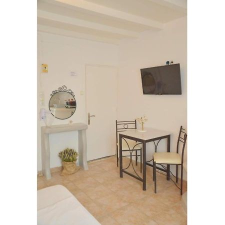Anemelia Hotel Adamas Buitenkant foto