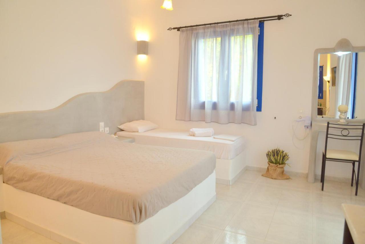 Anemelia Hotel Adamas Buitenkant foto